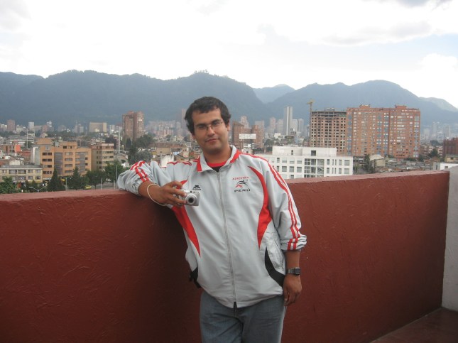 Varado en Bogotá se nota la ciudad al fondo no?